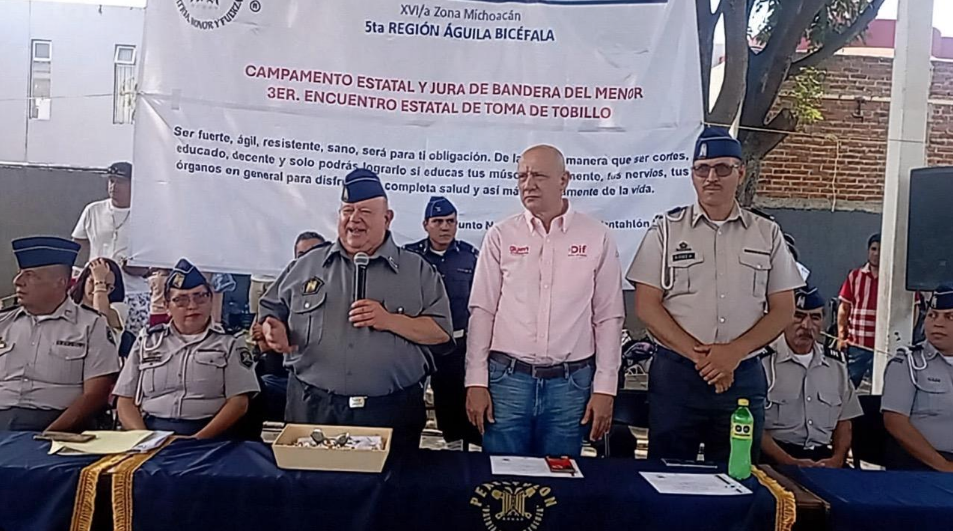 Jóvenes del Pentatlón realizan Jura de Bandera del Menor en Zamora