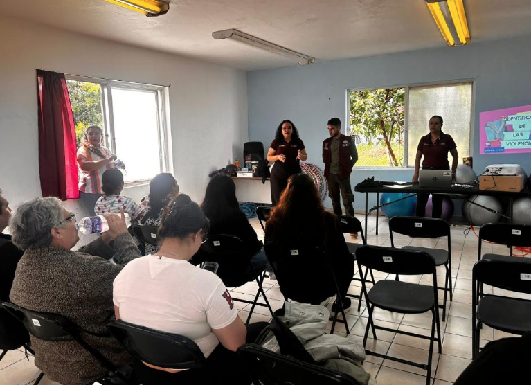 Promueven prevención de la violencia y activación física entre usuarias del CEIBAS “Renacer