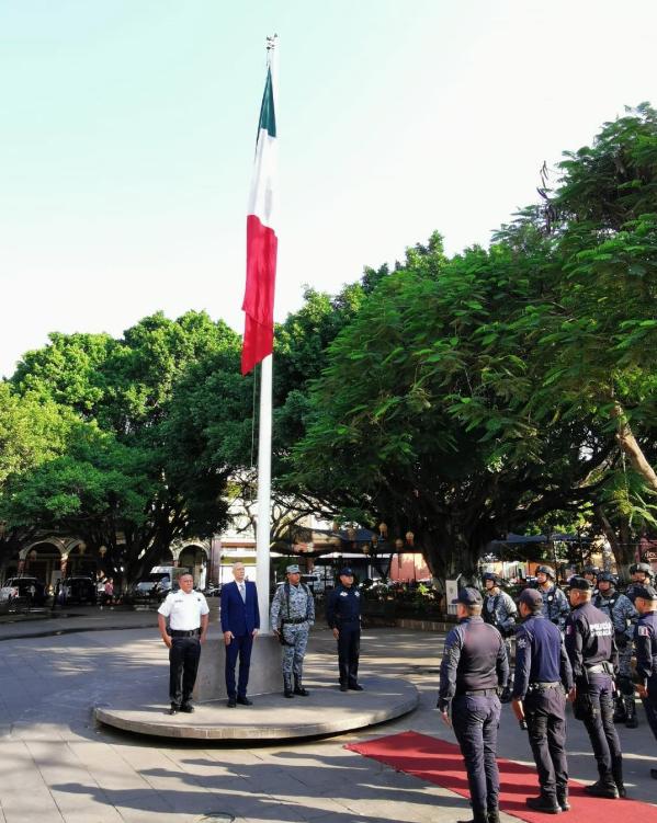 Con izamiento de Bandera conmemoran el Día de la Paz en Zamora