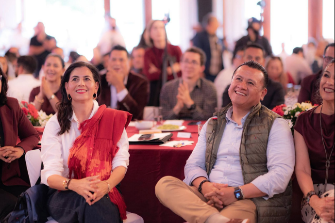 Gaby Molina llama a cerrar filas con Carlos Torres Piña rumbo a 2027
