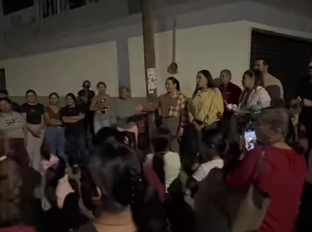 Adriana Campos Huirache reconoce talento y tradición del grupo de danza Cristo Rey en Jacona