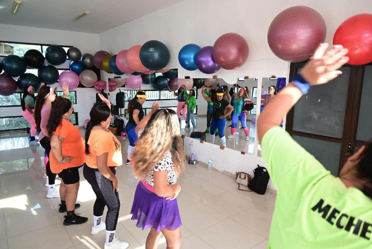 Promueve DIF Zamora activación física y sana convivencia con Súper Clase de Baile