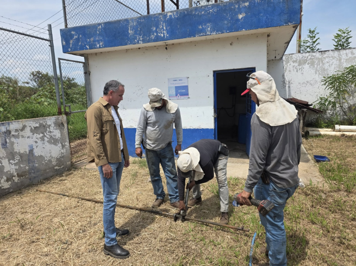 SAPAZ sustituye equipo de bombeo para mejorar abasto de agua en colonias de Zamora