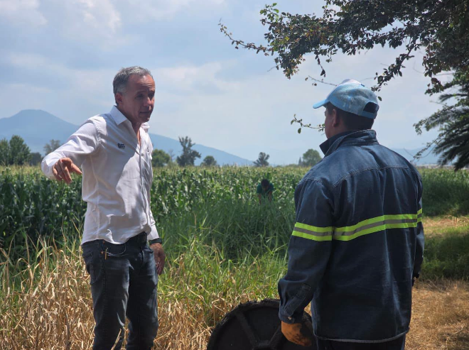 SAPAZ realiza mantenimiento a la red de drenaje en la colonia Lázaro Cárdenas