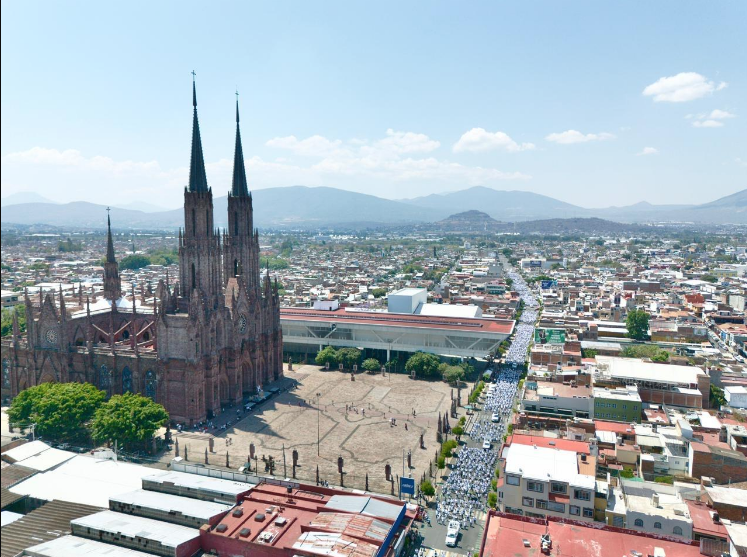 Miles de varones participan en la 67va. Procesión del Silencio en Zamora