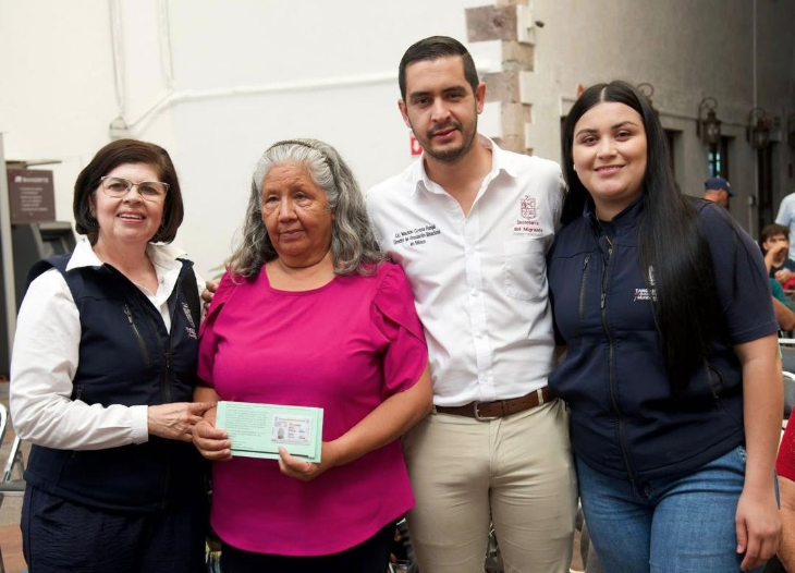 Aprueban 15 visas americanas a adultos mayores de Tangancícuaro mediante el programa REFAMI.