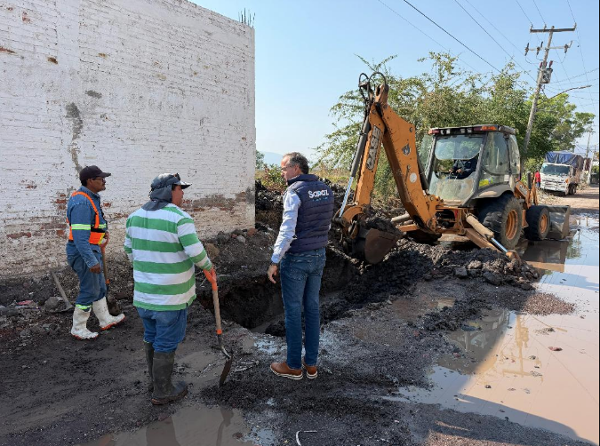 SAPAZ refuerza atención en comunidades y repara fugas para garantizar el servicio