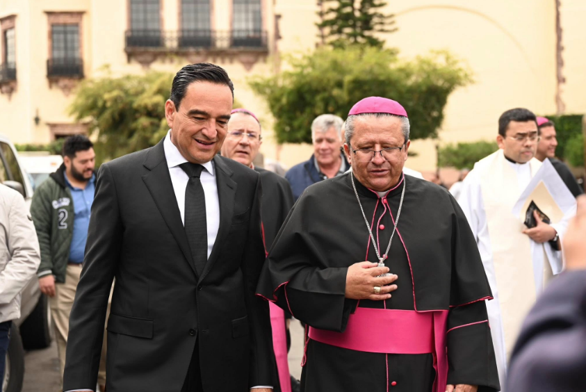 Carlos Soto acompañó a Mons. Joel Ocampo Gorostieta en su toma de posesión como Obispo de Zamora
