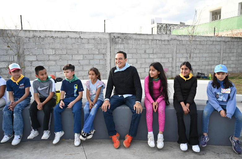 Carlos Soto convivió con el Consejo Municipal de las Niñas y los Niños en parque infantil de la colonia Valencia