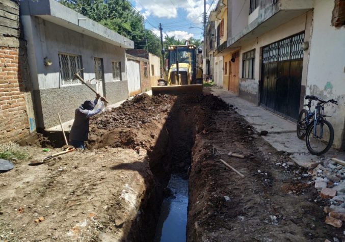 Registra 50 por ciento de avance la rehabilitación hidráulica de la calle Gibraltar